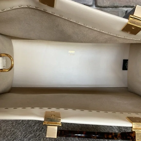 FENDI Sunshine Medium White Leather Shopper - Picture 14 of 16